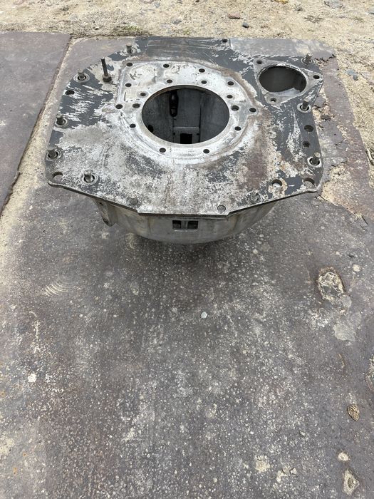 Кожух сцепления и переходная плита Газ 3309