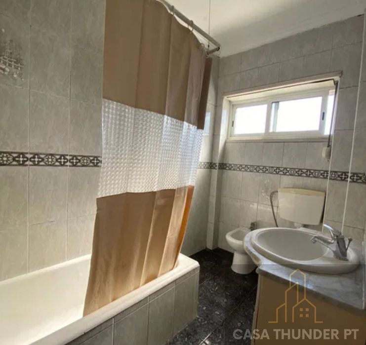 Quarto individual em Sacavém