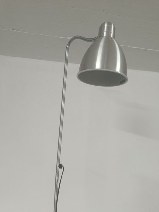 Candeiro pé ikea