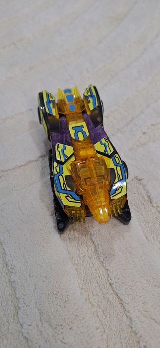 Машинка-трансформер Screechers Wild Дикі Скричери S2 L3 Хантер