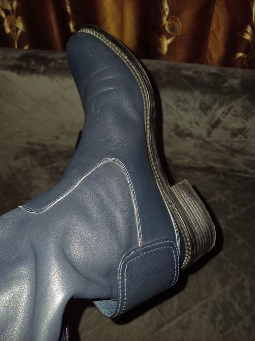 Продам демісезонні чобітки