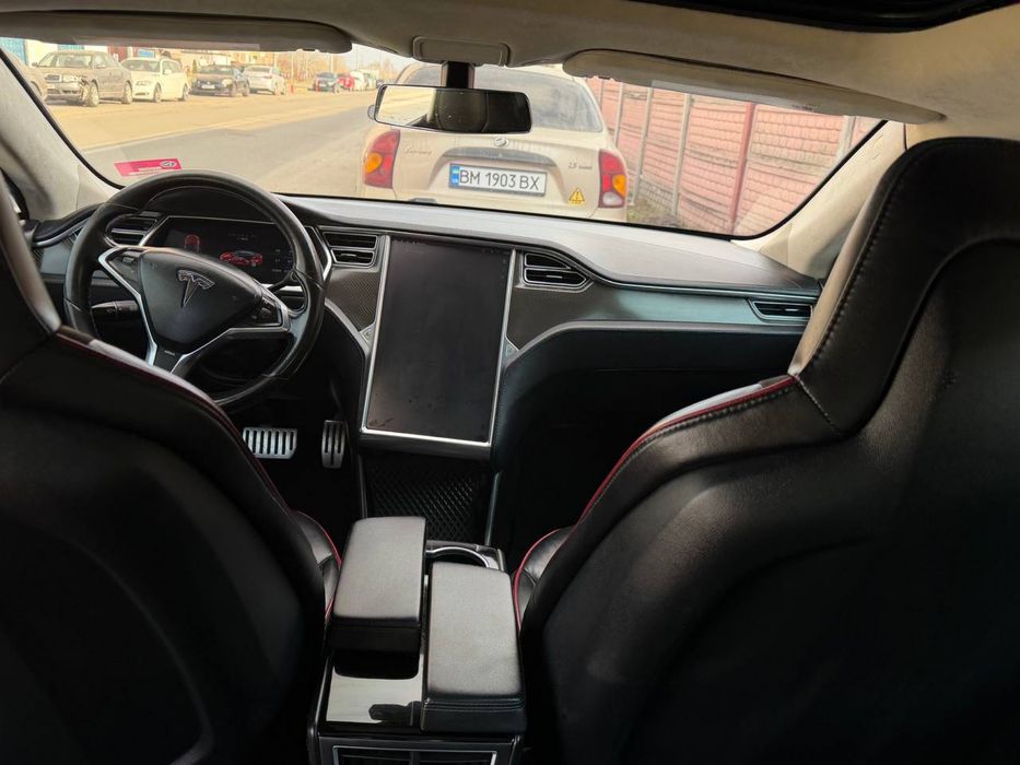 Tesla model S 85P