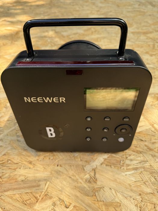 Lampa błyskowa plenerowa NEEWER Q4 400Ws TTL HSS