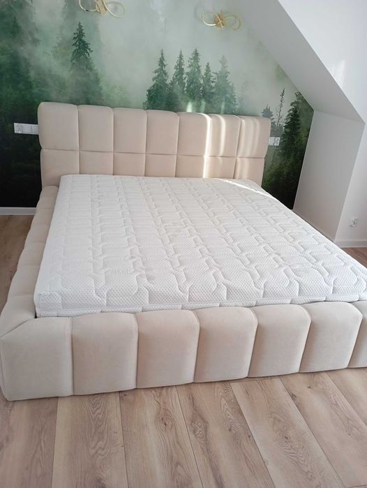 Łóżko tapicerowane kafelki puchate na wymiar grubsze ramy