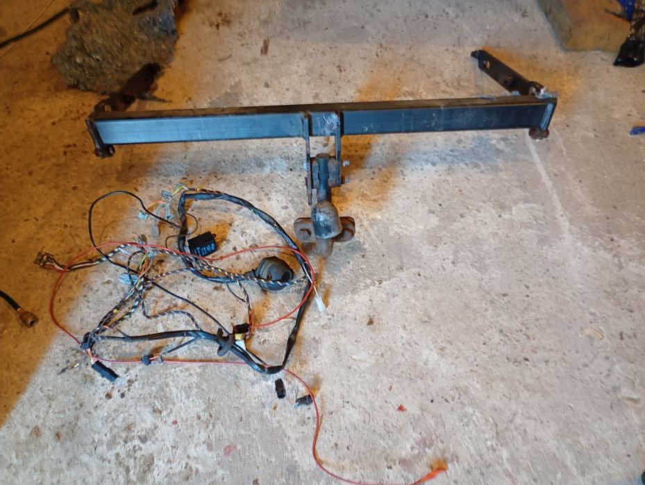 Hak Ford Kuga mk1 części