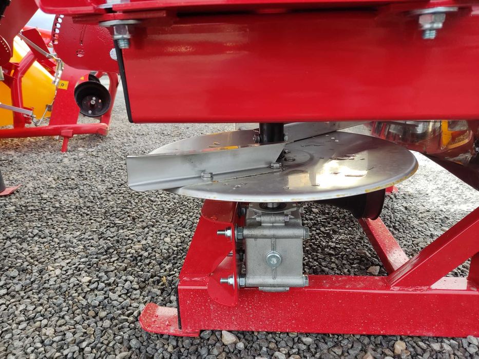 Rozsiewacze dwutarczowe poj. 400 do 1700l