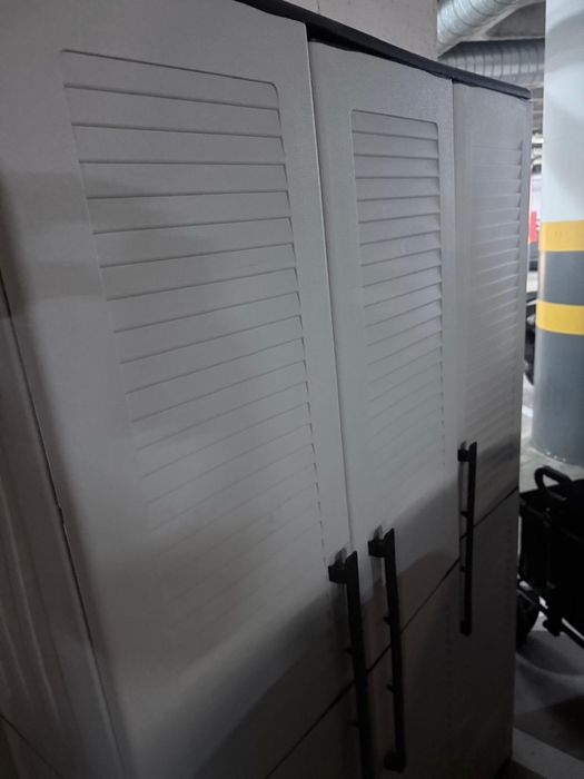 Armário garagem/exterior