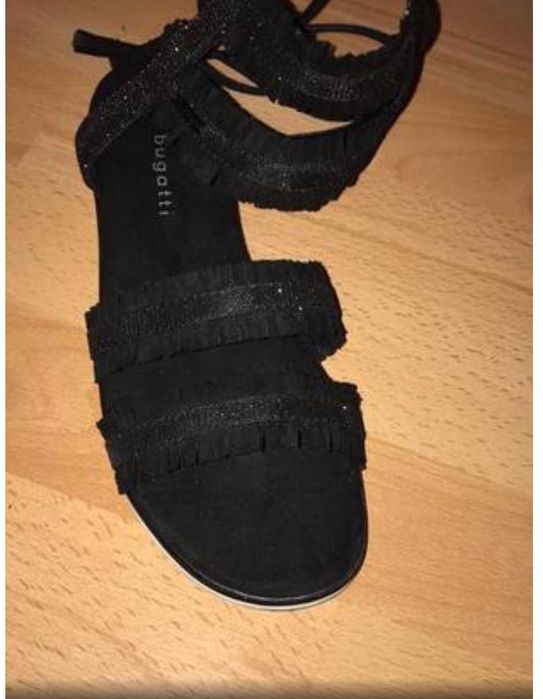 Шикарные босоножки Bugatti, 38