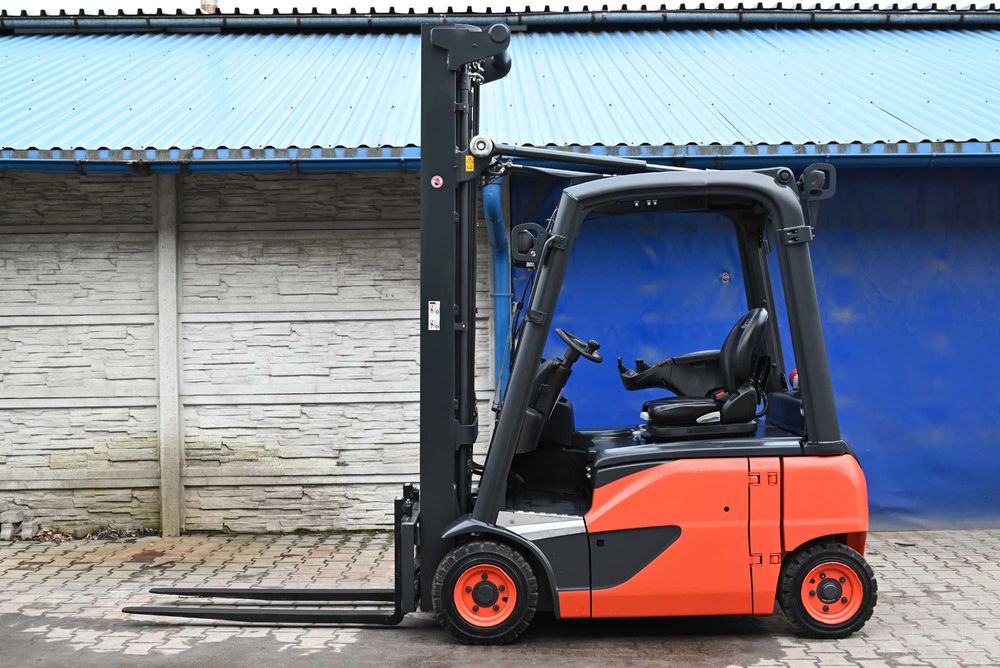 Wózek widłowy Linde E16 P-02 Triplex 592cm 9750mth 2017rok FHP 447