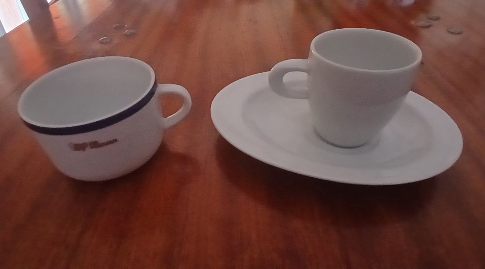 Chávenas e pires café