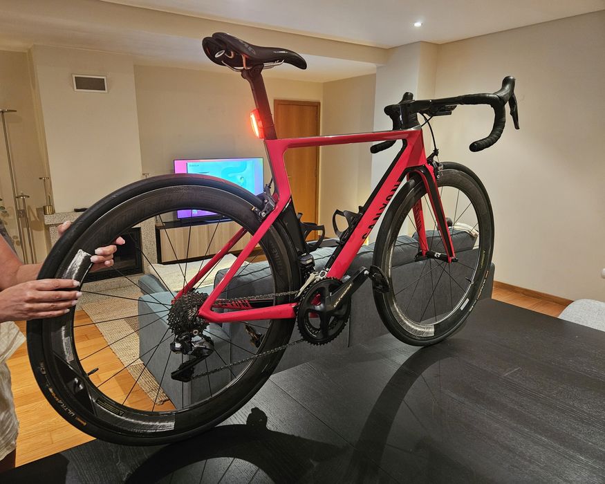 Canyon Aeroad CF SLX Di2 - S