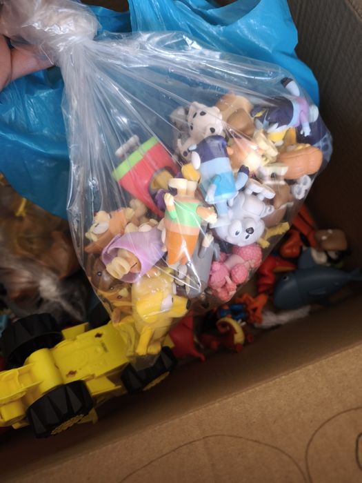 Caixa com brinquedos