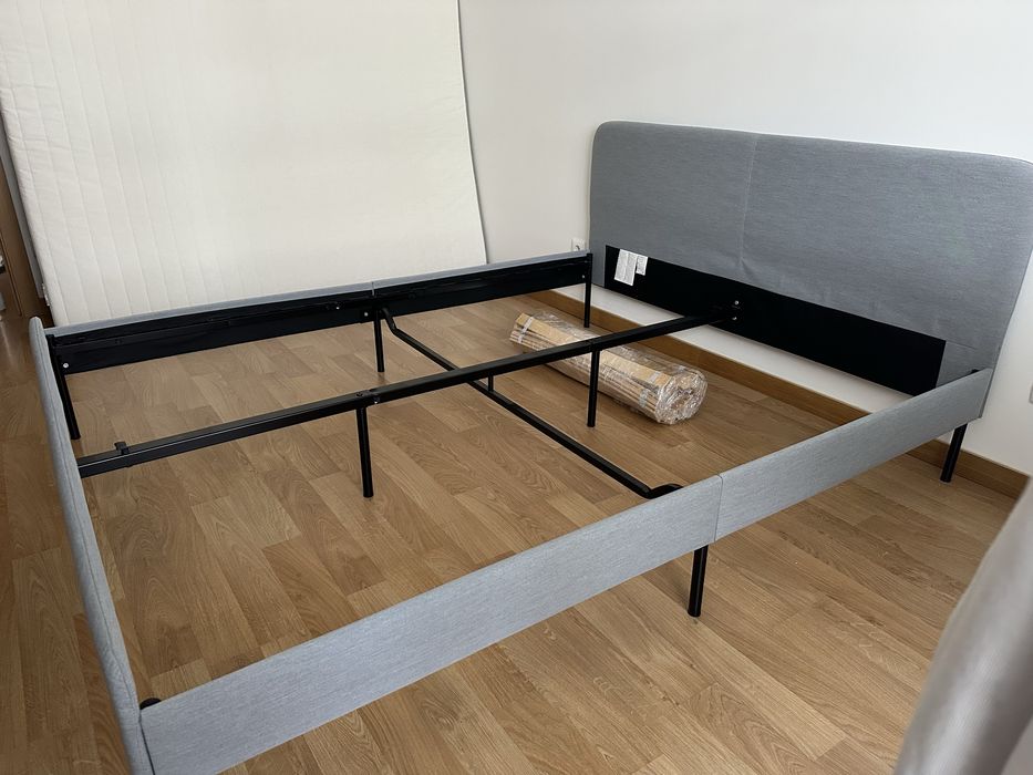 Cama casal com colchão