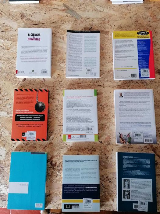 Vários livros em excelente estado