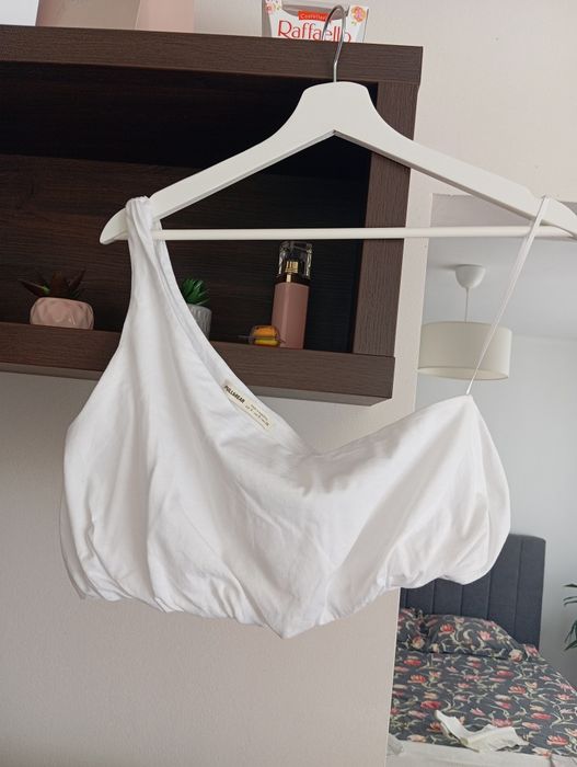 Krótki top na jedno ramię www