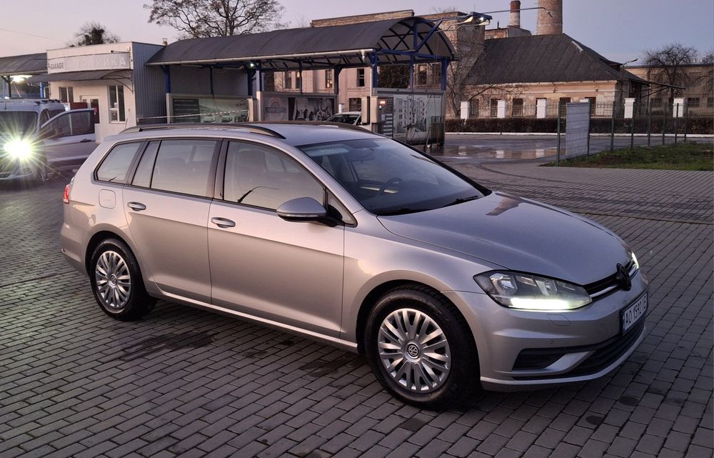 Продам Гольф 7 1.6 диз.Автомат.20р.