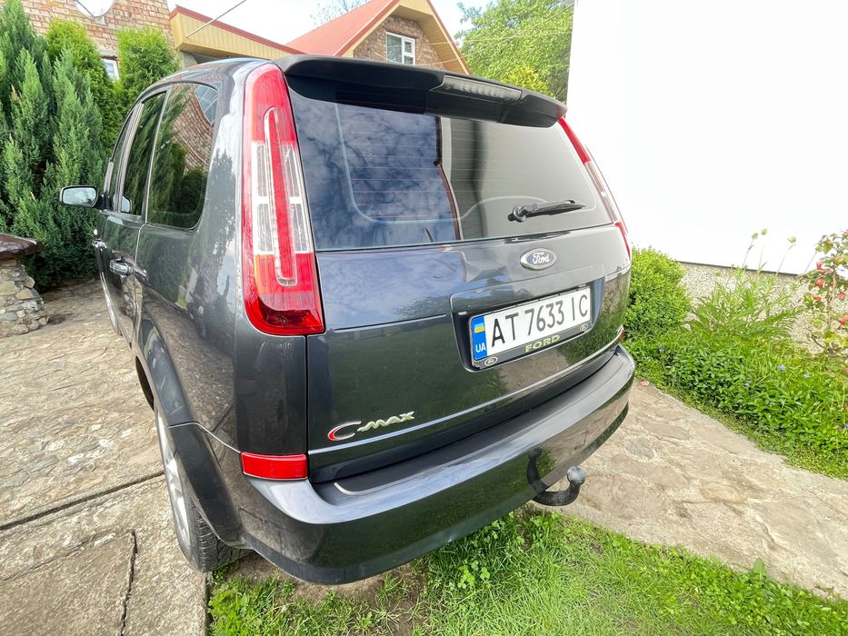 Автомобіль Ford C-Max