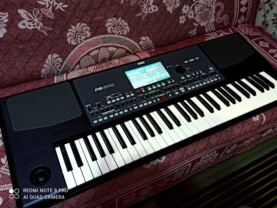 Продам KORG PA 600