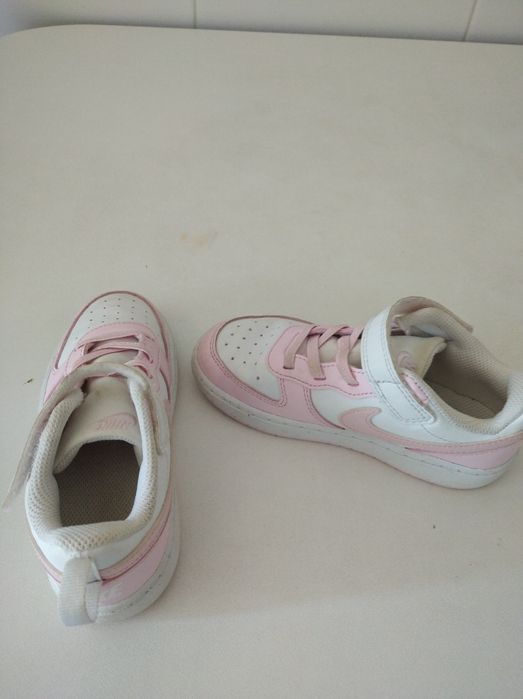 Sapatilhas de criança da Nike tamanho 27