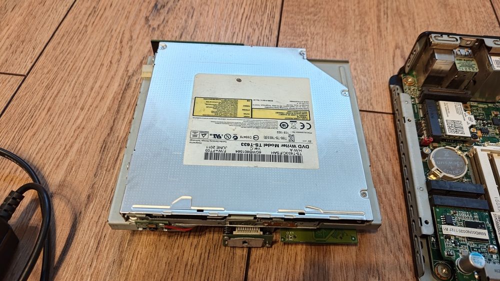 Fujitsu Esprimo Q1510 + Q900 + zasilacz + śledź sata