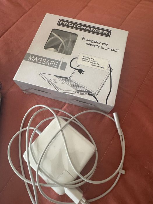 MacBook Pro 13” (Mid 2012) – i5 / 4GB RAM / 500GB  – Excelente estado