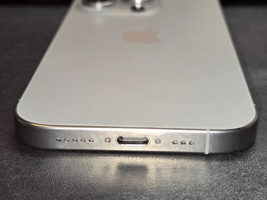 Używany - Apple iPhone 16 Pro 128GB Tytanowy - GSM Baranowo