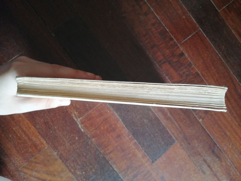 Vendo livro "Revolução no Ocidente"