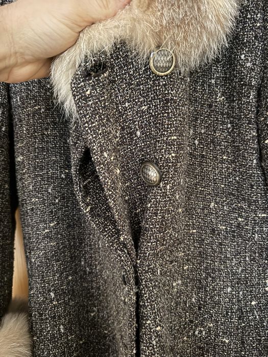 Casaco de Mulher com Gola e Punhos em Pelo de Raposa – Tamanho 40/L