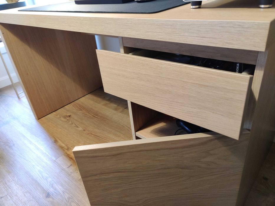 Secretária MALM IKEA - efeito carvalho