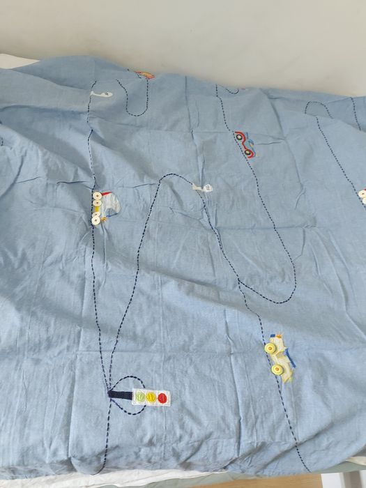 Colcha, protecção e cortinado, decoração  quarto de bebé