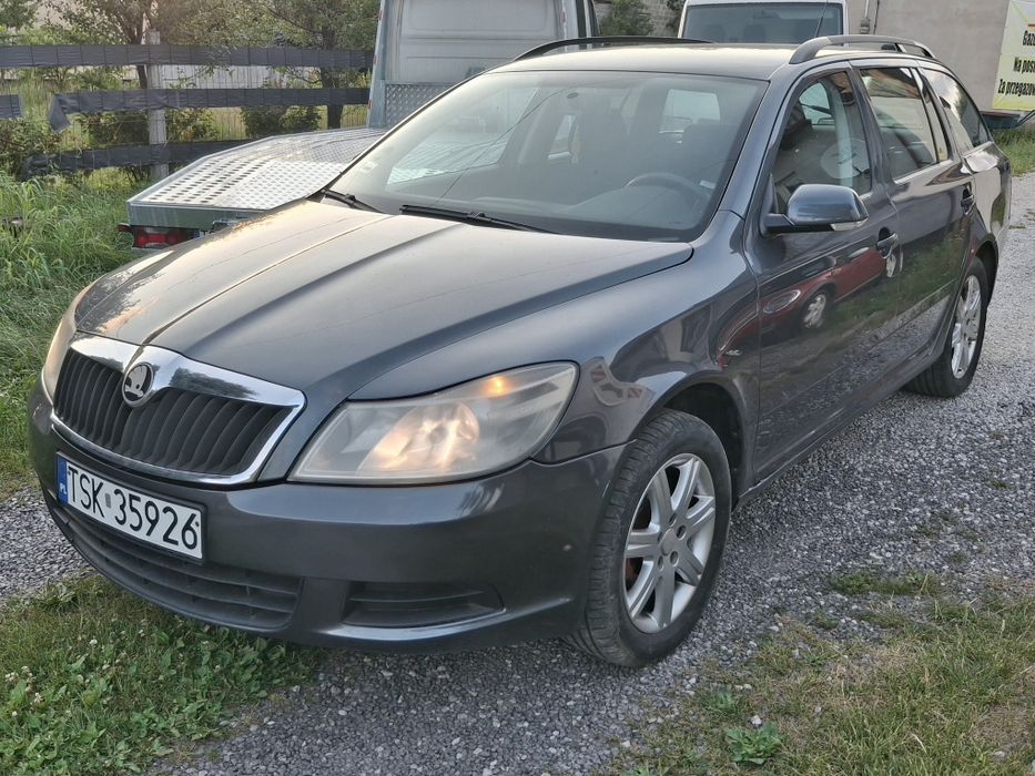Skoda Octavia kombi lift 1.9 TDI 105 koni 2010 rok 305 tys przebiegu