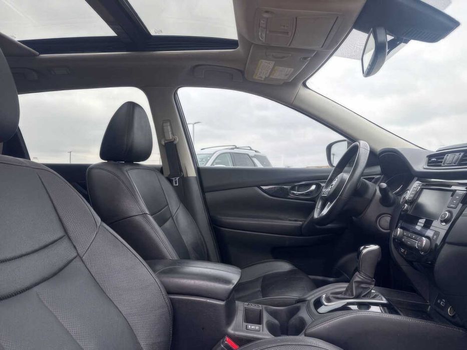 Nissan Rogue SL      2018