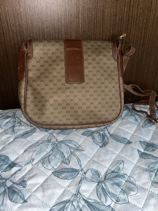 Bolsa Gucci Vintage GG Supreme- Modelo 001•116•4425 - Excelente estado