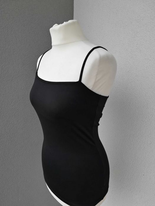 Bluzka top podkoszulka czarna na ramiączkach elastyczna elegancka nowa