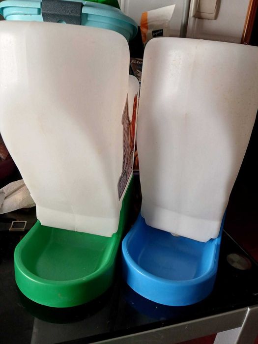 Comedouro/Bebedouro para Gato Dois