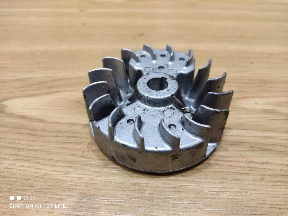 Kubota X760 Nożyce Magneto Koło Magnesowe