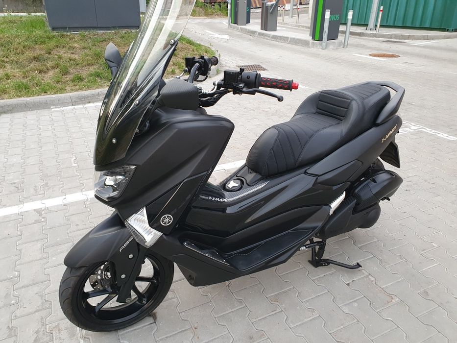 Yamaha Nmax 125 с контейнера макси скутер
