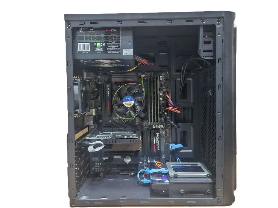 PC i5-7500 GA-Z270-Gaming K3 250 GB SSD 4TB HDD 16GB RAM DDR4 GT 710