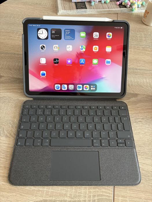 iPad Air 4 WiFi LTE 64 GB + obudowa Logi Folio Touch  + rysik