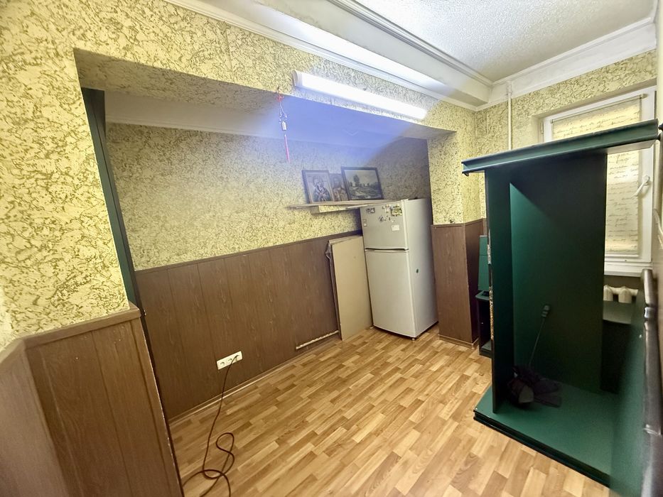 Продам 1 комнатную квартиру, можно под офис. А