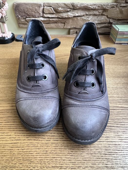 Шкіряні туфлі/черевики