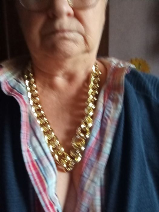 продам красивую бижутерию