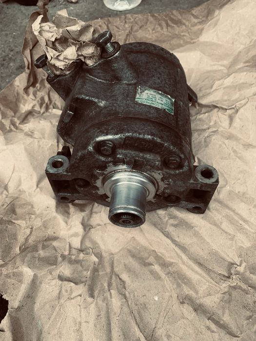 Компресор кондиціонера Halla HS15N для ВАЗ 2170