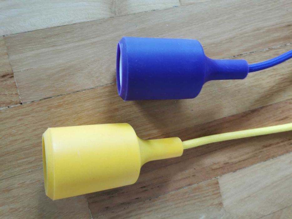 Lampa wisząca, żyrandol na 8 żarówek kolorowy