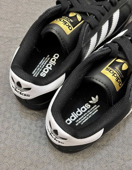 original_SUPERSTAR R.42
