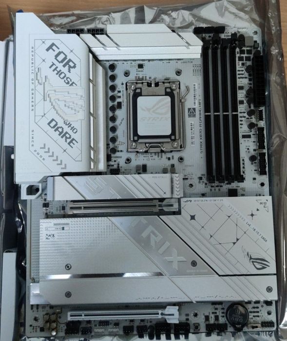 Материнська плата Asus ROG STRIX X870-A GAMING/Гар 3 міс/SiliconFox