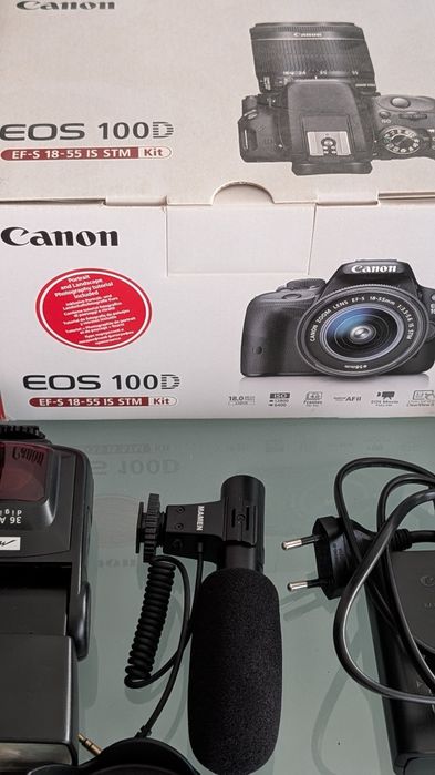 Canon EOS 100D c/ muitos extras