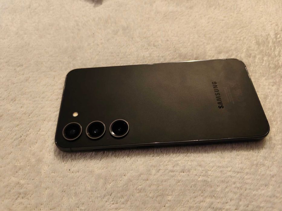 Samsung Galaxy S23 8/128gb jak nowy