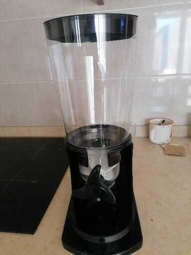 Dispensador de cereais