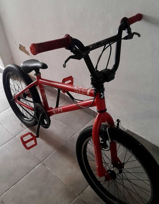 Tou a vender uma bmx